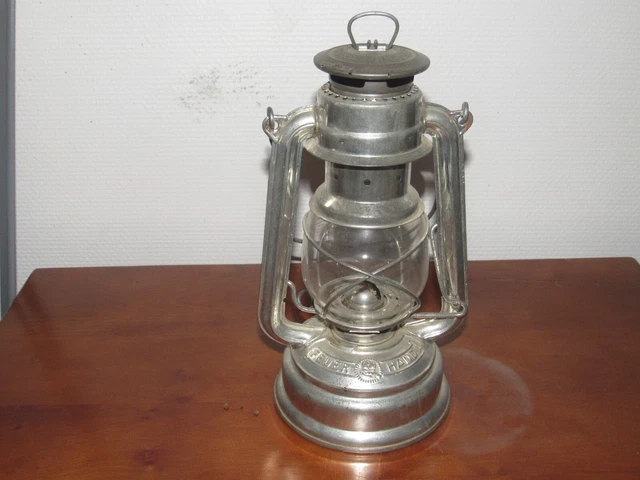 Ancienne Lampe lanterne Allemande Feuerhand Militaire Baby 276 verre
