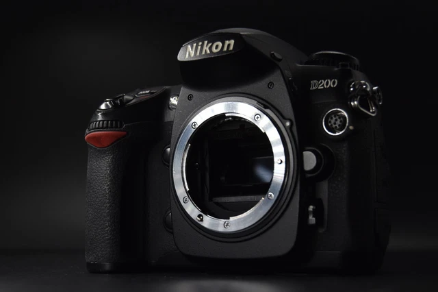 Nikon D200 10.2MP Digital SLR Camera Black Body Battery JAPAN 【N MINT SC59%】 766 3