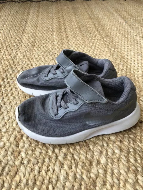 Nike Childrens Boys Girls Trainers Grey UK 10