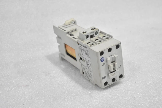 Allen-Bradley 100-C30Z*00 Non-Reversing Contactor 600 V Max, 30 Amp, 12 Vdc Coil