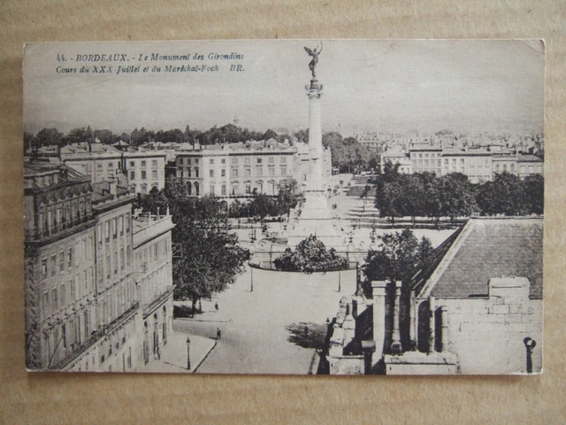 Cpa Bordeaux (33) Monument Des Girondins, Cours Du Xxx Juillet Et Marechal Foch
