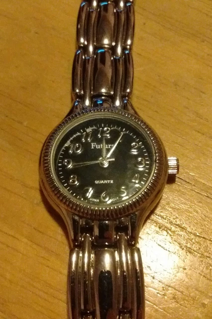 Montre Femme Vintage - Rond Or Jaune, Cadran Blanc, Mouvement Quartz (Batterie Neuve)