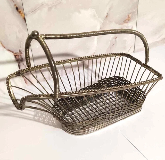 Panier-verseur en paille tressée