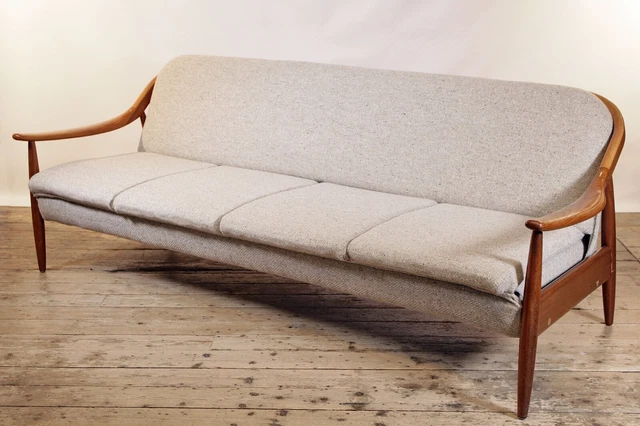 Greaves & Thomas Mid-Century Put-U-Up Davenport Sofa Bed 1960s in Pierre Frey
