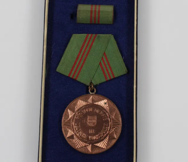 DDR Polizei Auszeichnung Medaille Treue Dienste Stufe III in Etui