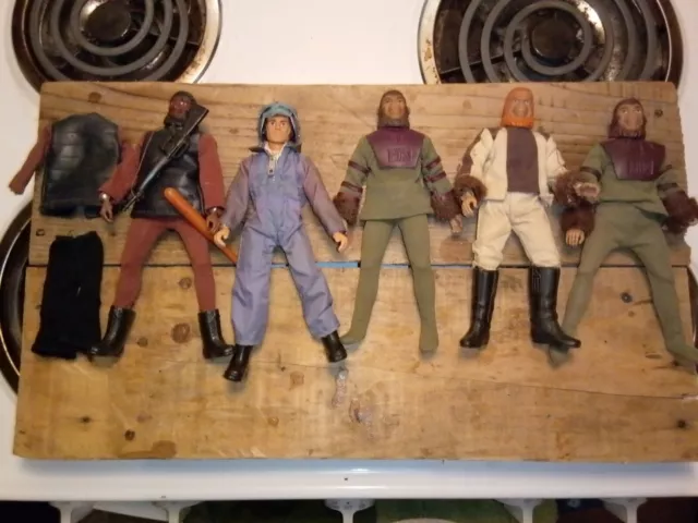 Vintage 1970'S Mego Planet Of The Apes Figures & Accessories