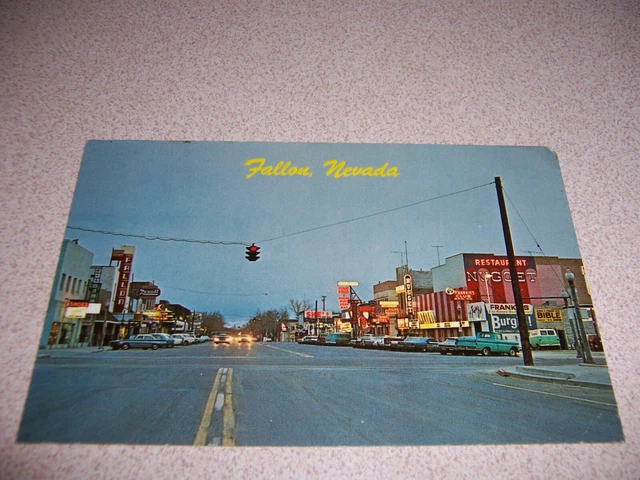 1960s MAIN STREET SCENE, NEON LIGHTS, DOWNTOWN FALLON NV. VTG POSTCARD