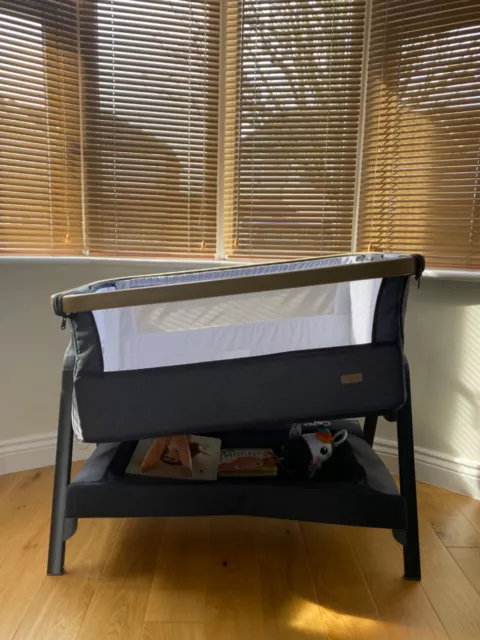 Tutti Bambini CoZee Lite Bedside Crib Dark Grey & Oak