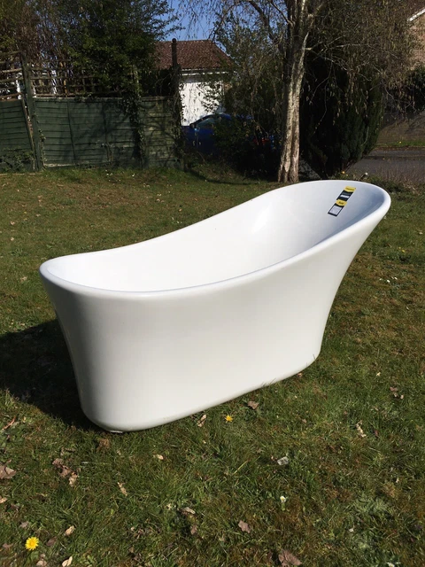 WICKES EX SHOWROOM DISPLAY FREESTANDING SLIPPER BATH. L 160 x W 68cm. RRP 590 50.00 PicClick UK