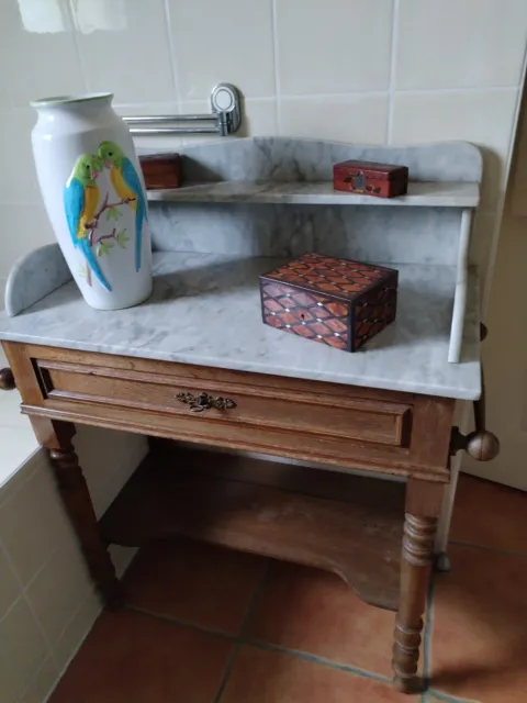 Table de toilette ancienne avec marbre