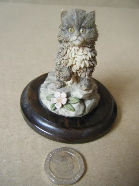 Vintage Country Artists "SMALL CAT FIGURINE" By Langford 1989. Unboxed.