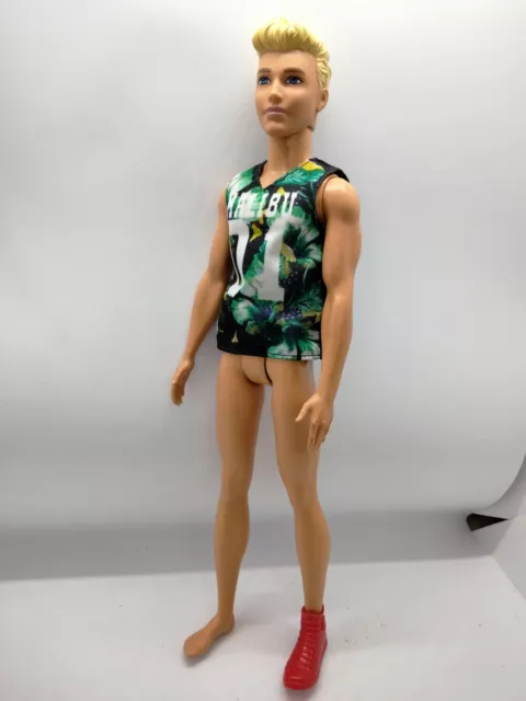 Barbie fashionistas 116 hot sale