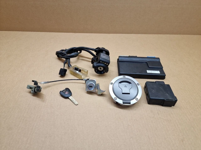 thumbnail image 2 of Genuine Honda Fog Light Switch For CRF1000 Africa Twin 2016-2019 – OEM 08V04-MJP-G50A 2 of 6