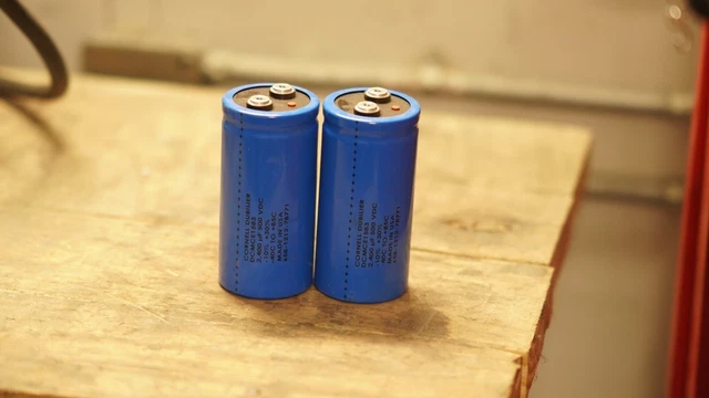 miller cst 280 capacitors