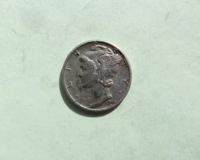 USA.  1944  silver One Dime "Mercury Dime".