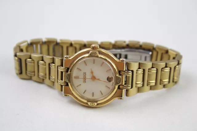 Womens Gucci 9200L Gold Tone WRISTWATCH Quartz Working