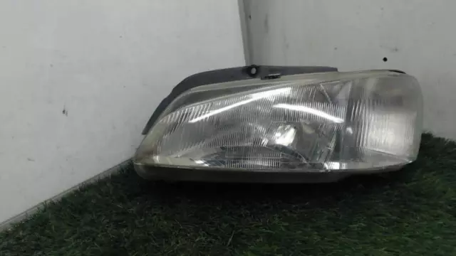 Optique avant principal gauche (feux)(phare) PEUGEOT 106 6204P4