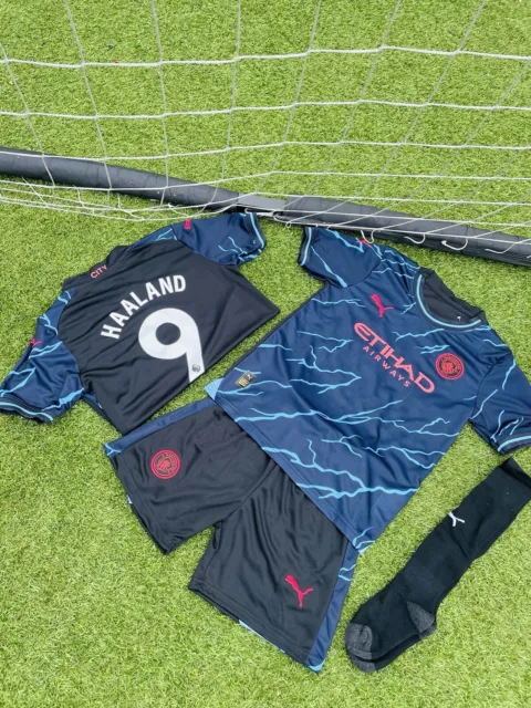 Manchester Man City 3rd Football Kit Kids Age 8-9 HAALAND 9 Printing New