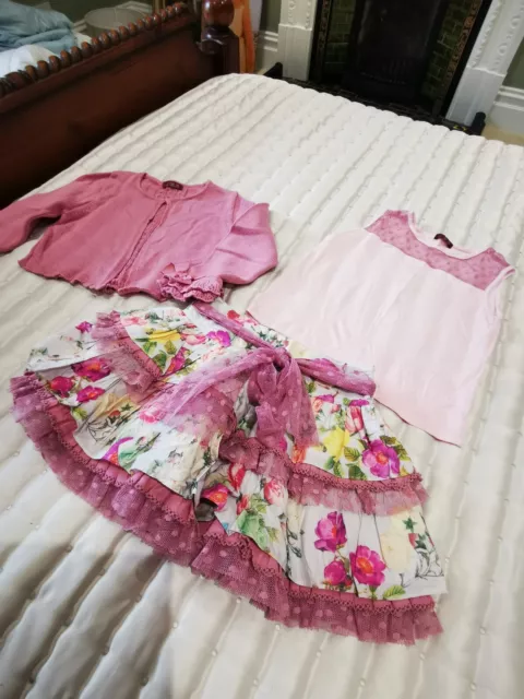L B Designer Girls outfit (Skirt, top and Cardigan)  excellent condition.  Age 8