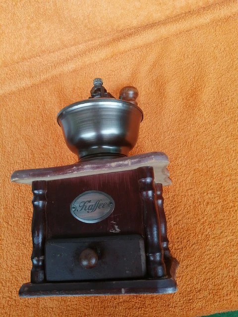Schöne alte seltene sehr robuste voll funktionierete Holz Kaffeemühle 11
