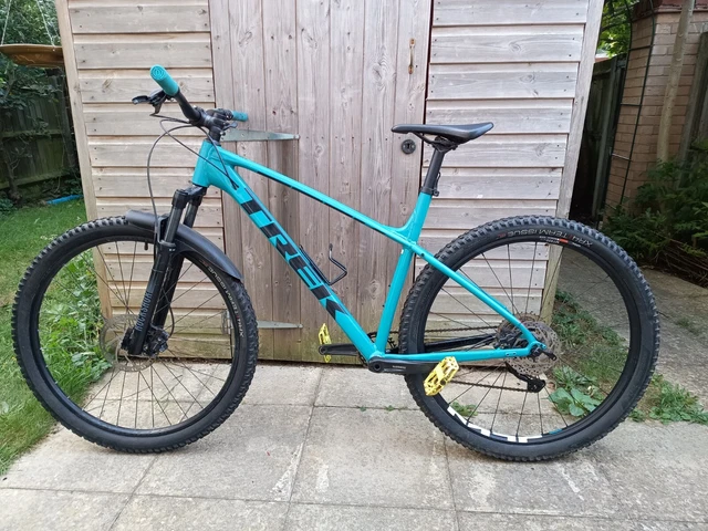 UPGRADED TREK MARLIN 5 mountain bike green. Size XL 350.00