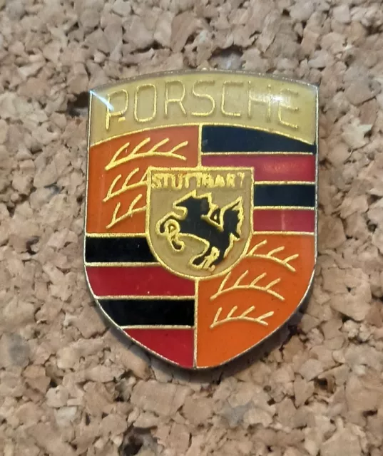 Pin's Porsche Automobile Auto Voiture Logo Sigle Marque Emblème Pins Epinglette