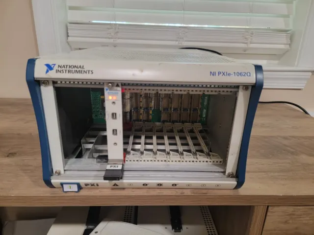 National Instruments NI PXIe-1062Q Chassis