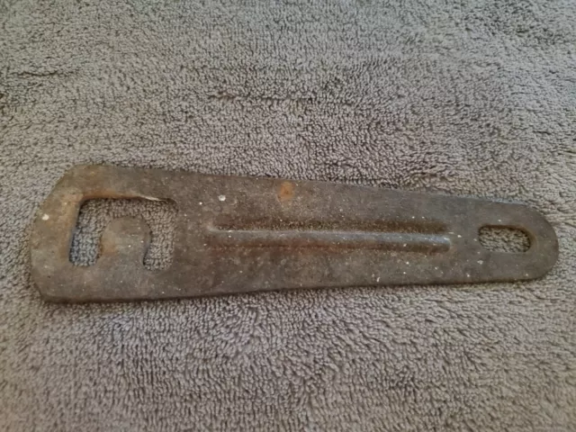 Vintage Rusty Rustic Steel Gate Hasp Barn Door Latch Rusty Lock Garden Gate - L6