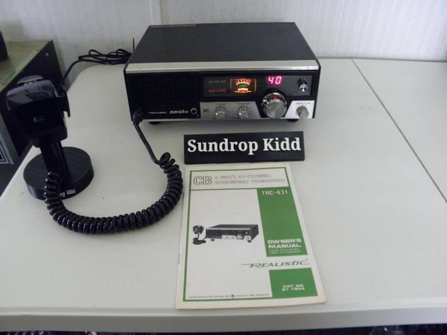Realistic Model TRC-431 TRC431 CB Radio Base Station 40 Channel with Microphone