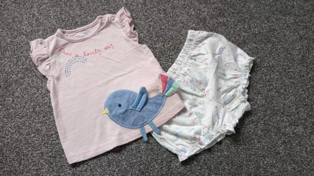 NUOVO set top e pantaloncini per bambine 9-12 mesi