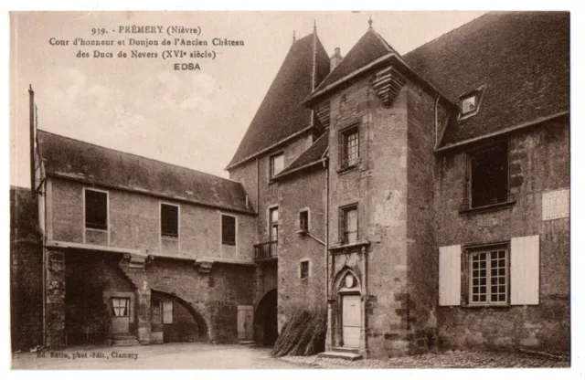 CPA 58 - PREMERY (Nièvre) - 939. Cour d'Honneur et Donjon du Château - Edsa
