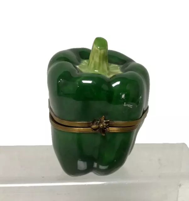 Peint Main Limoges Porcelain Green Pepper Trinket Box