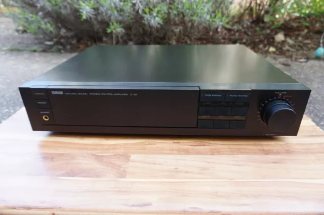 Yamaha C 65 high end  Stereo Pre Amplifier in fine condition