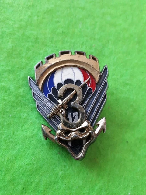 Insigne 17° Promotion Ecole de Guerre Marechal Lyautey / Matriculé