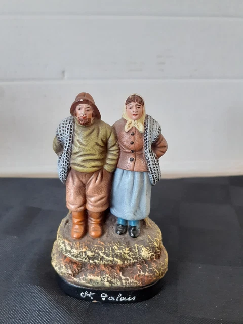 *ANCIEN SUJET TERRE CUITE L'ISLE ADAM marqué st palais. couple de pécheurs.