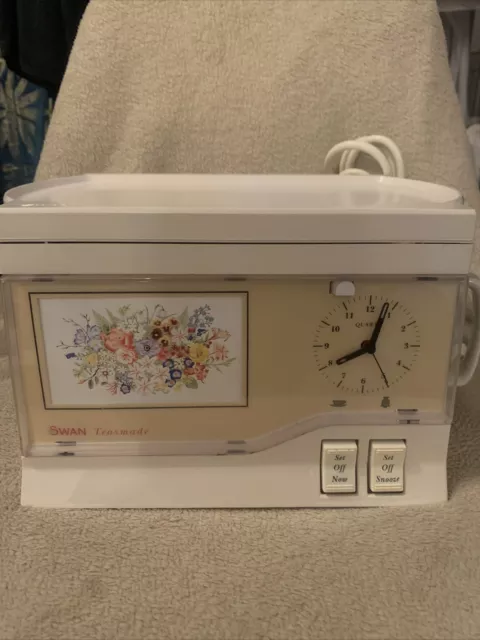 VINTAGE SWAN RETRO TEASMADE D01-1 White/Cream. Excellent Working Order.