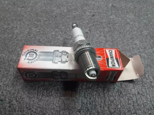 RC9YCC4  CANDELETTA ACCENSIONE   per DAIHATSU  FEROZA  - SPARK PLUG