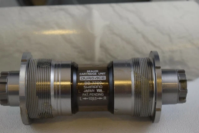 Shimano Dura Ace Bottom bracket bb 7700 109,5mm Italian threaded 36x70 NIB NOS