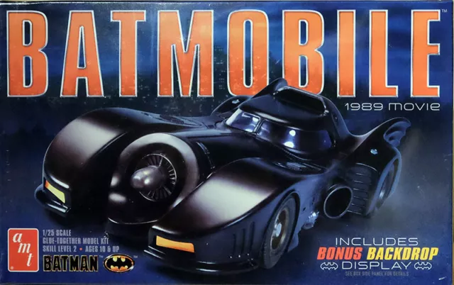 1989 Batmobile Batman Returns Movie in 1:25 AMT Model Kit Bausatz AMT935