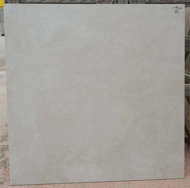 Rivestimento Scale In Gres Porcellanato In Aromia Con Il Pavimento