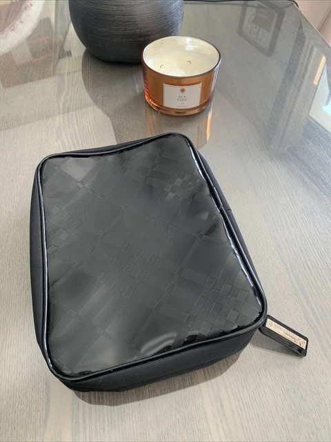 Une trousse d'écolier en cuir ancienne des années 1950