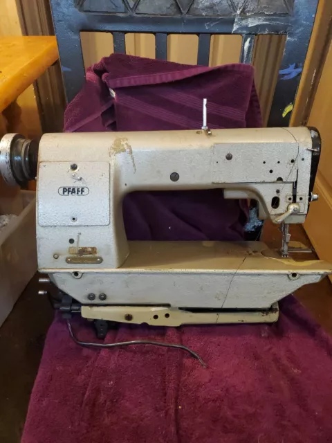 Vintage pfaff german industrial Sewing Machine 463-34/2-900 AS Vintage pfaff german industrial Sewing Machine 463-34/2-900 AS