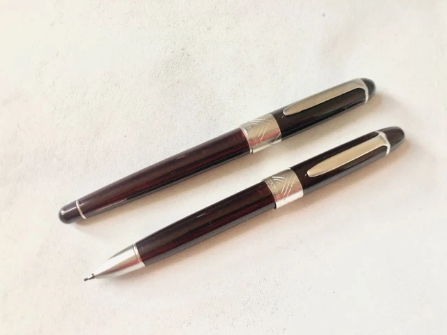 Burberry Vintage Rare Pen and Pencil Set