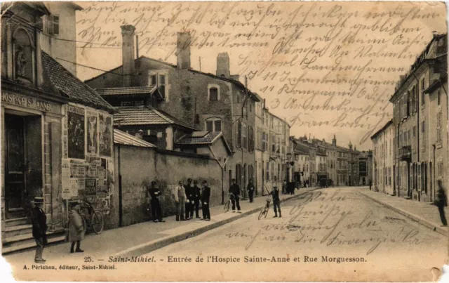 CPA Saint-Mihiel - Entree de l'Hospice Sainte-Anne et Rue Morguesson (1036799)