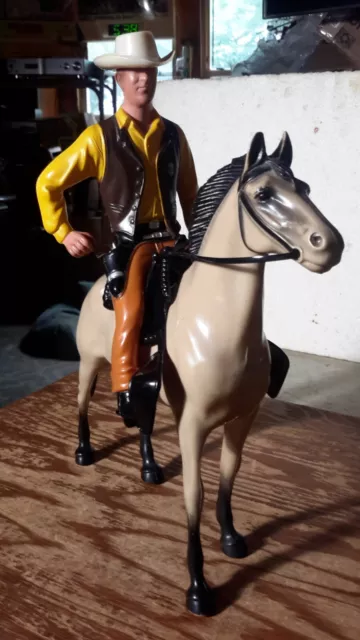 Hartland MATT DILLON of" GUNSMOKE" Western Cowboy  Model Plastic