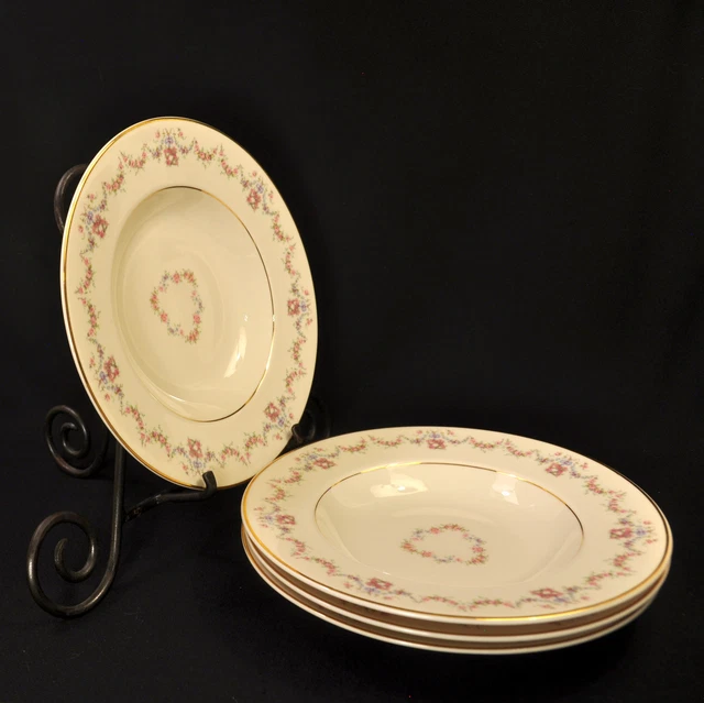 Syracuse China O.P.Co 4 Rimmed Soup Bowls 8 3/4" Arcadia Old Ivory USA 1949-1960