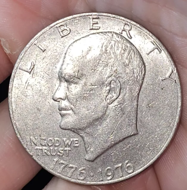 1776-1976  Eisenhower Liberty Bell Moon  One Dollar US Bicentennial Coin.
