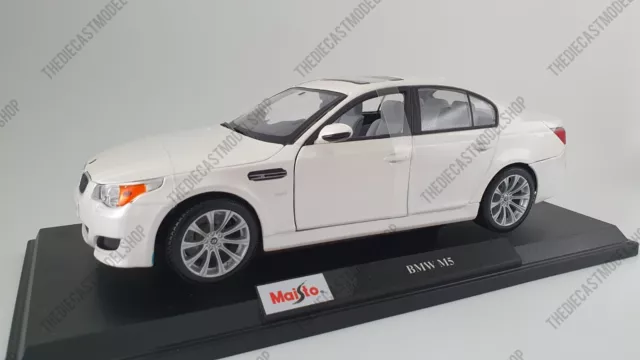 NEW MAISTO 1:18 Scale BMW M5  in Pearl - Diecast Model Car