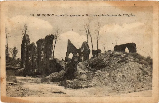 CPA MILITAIRE Bucouoy aprés la guerre-Ruines extérieures de l'Eglise (316474)