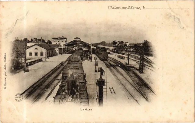 CPA CHALONS-sur-MARNE le - La Gare (245236)